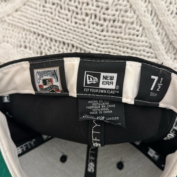 New York giants hat - Picture 3 of 3